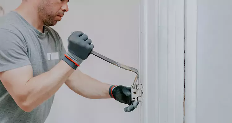 Cracked Door Jamb Repair in Lake Magdalene, FL