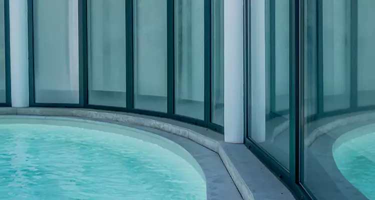 Repair Polyester Screen for Pool Enclosure in Lake Magdalene, FL