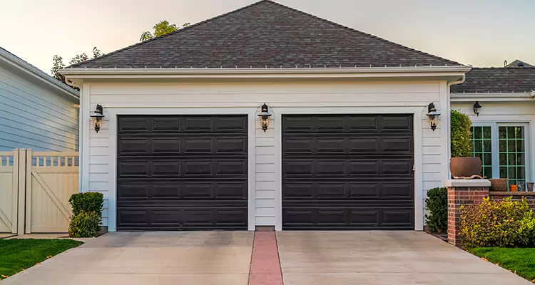 Residential Local Garage Door Repair in Lake Magdalene, FL