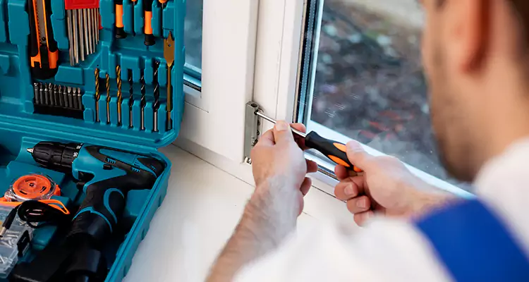 Mirrored Sliding Doors Replacement Expert in Lake Magdalene, FL